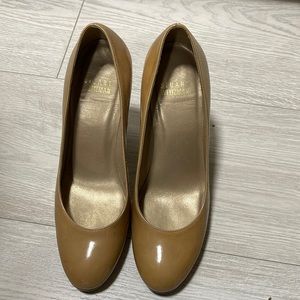 STAURT WEITZMAN heels! Size 7!! Worn once!!